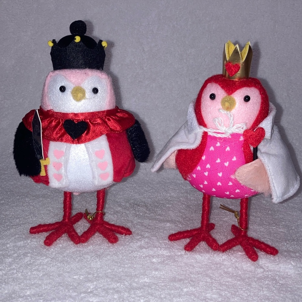 Target Spritz Valentine's Day 2024 Birds Kingsley and Queenie Featherly Friends